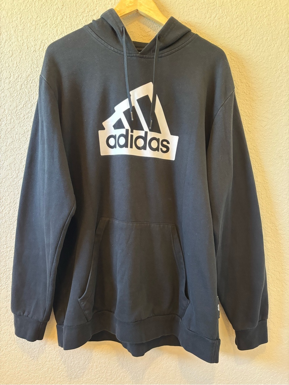 Adidas Men’s Black Logo Hoodie Sweater XL